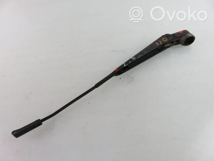 Daihatsu Feroza Front wiper blade arm 