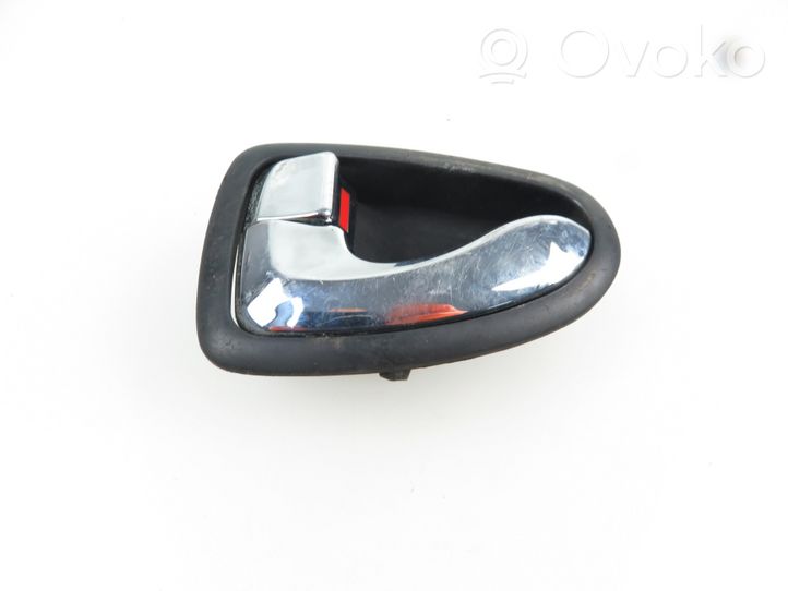 Hyundai Accent Front door interior handle 