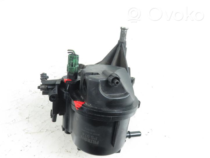 Ford Fusion Fuel filter housing 
