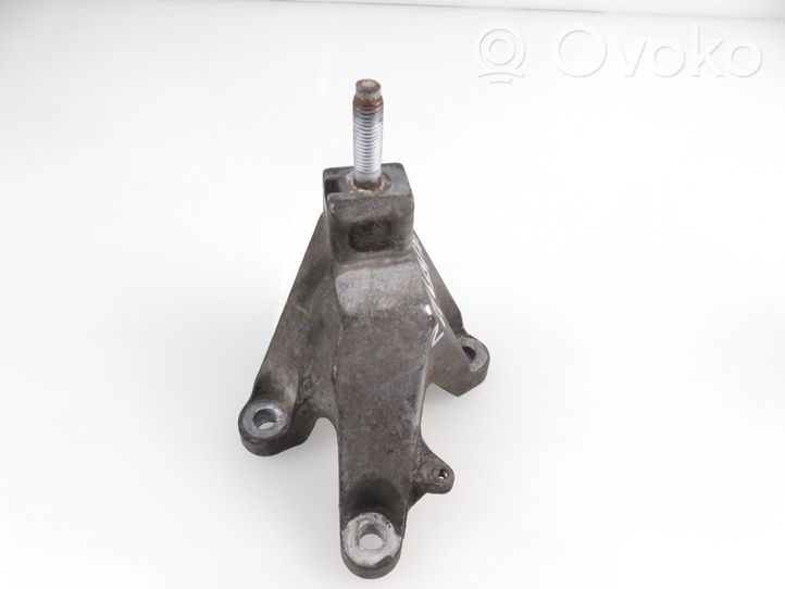 Ford Focus Gearbox mounting bracket 