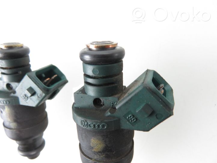 Skoda Octavia Mk1 (1U) Fuel injectors set 