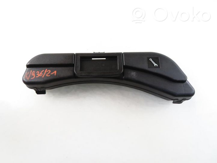 Audi A4 S4 B6 8E 8H Rivestimento vano della ruota di scorta 8E0805616B