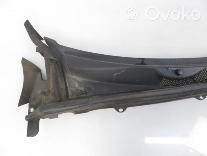 Chevrolet Malibu Wiper trim 