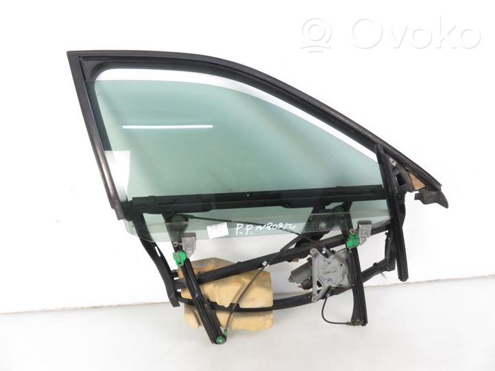 Audi A4 S4 B5 8D Cornice del finestrino/vetro portiera anteriore 8D0837754