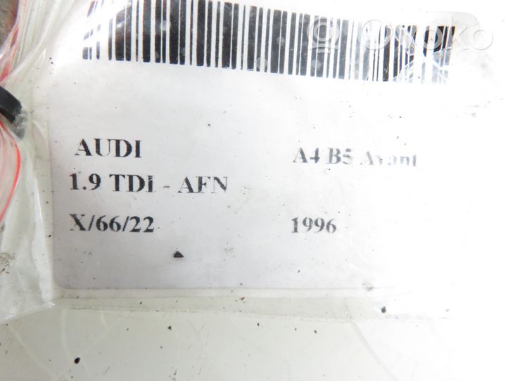 Audi A4 S4 B5 8D Braccio di controllo sospensione anteriore inferiore/braccio oscillante 