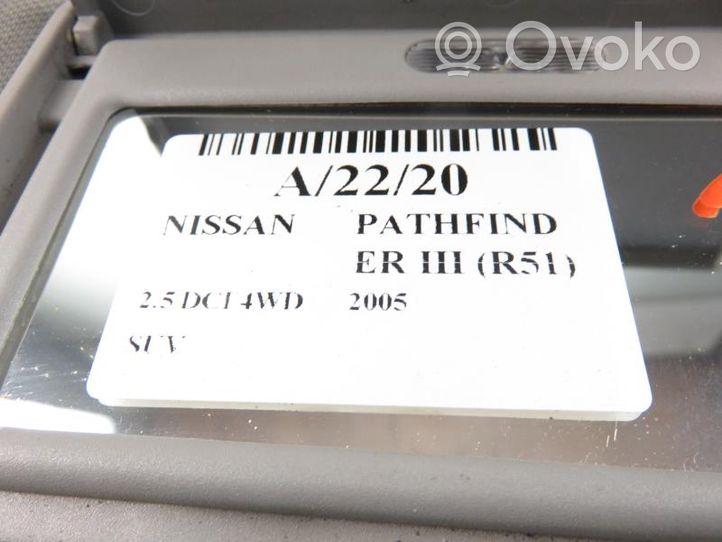 Nissan Pathfinder R51 Uchwyt osłony przeciwsłonecznej szyberdachu 