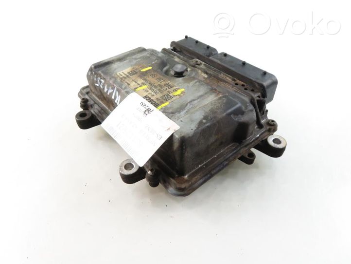 Mercedes-Benz B W245 Calculateur moteur ECU 0281012957