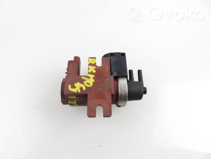 Citroen C4 I Valve vacuum 