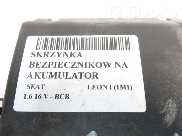 Seat Leon (1M) Sicherung des Batterierelais 
