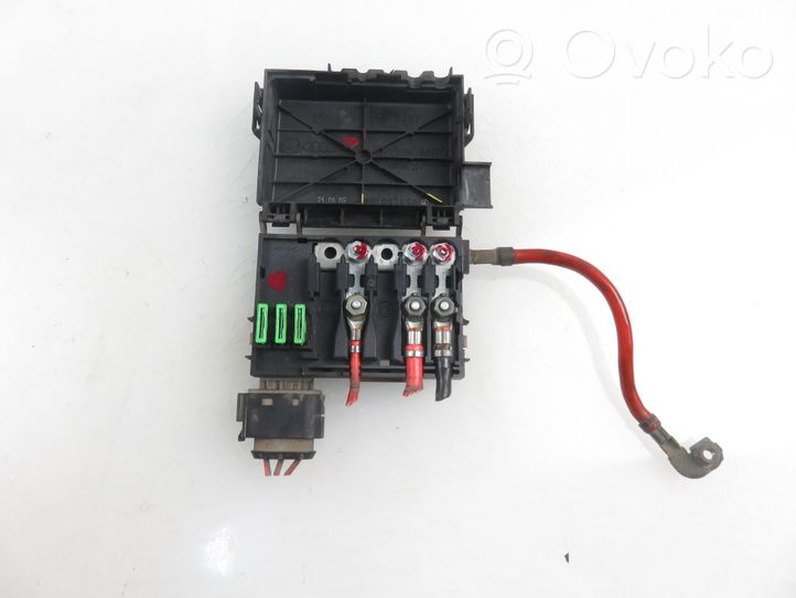 Volkswagen Golf IV Relais de batterie fusible 