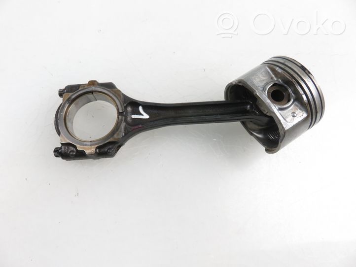 Chevrolet Epica Piston with connecting rod 