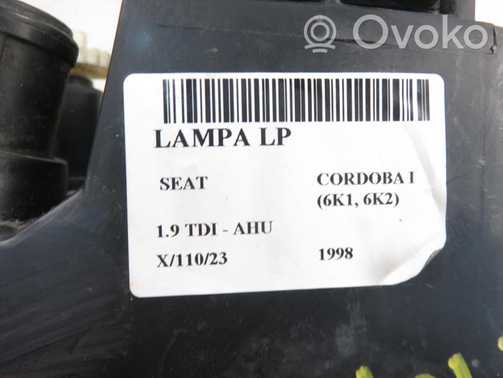 Seat Cordoba (6K) Lampa przednia 