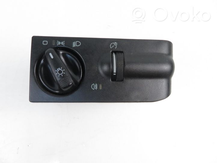 Volkswagen Vento Light switch 