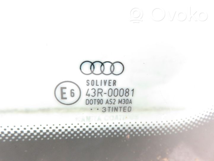 Audi A4 S4 B6 8E 8H Fenêtre latérale avant / vitre triangulaire 