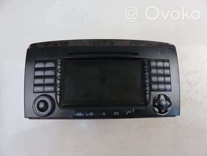 Mercedes-Benz R AMG W251 Radio / CD/DVD atskaņotājs / navigācija 