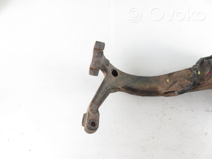 Audi A4 S4 B5 8D Fuso a snodo con mozzo ruota anteriore 