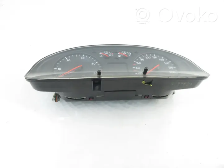 Volkswagen PASSAT B5 Compteur de vitesse tableau de bord 