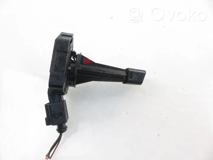 Audi A4 S4 B8 8K Oil level sensor 