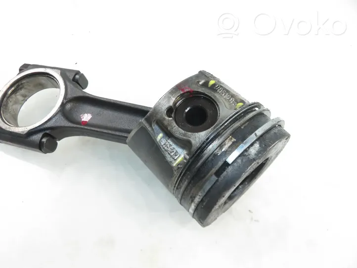 Ford Kuga I Piston with connecting rod 