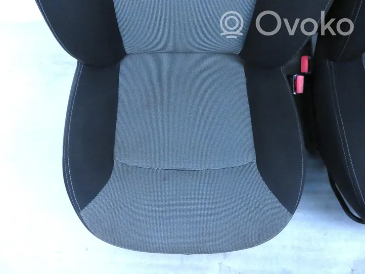 Dacia Duster Seat set 