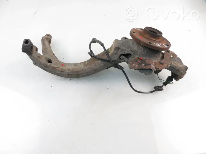 Audi A4 S4 B5 8D Achsschenkel vorne 