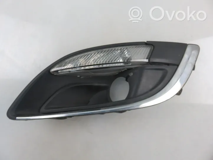 Opel Astra J Grille inférieure de pare-chocs avant 