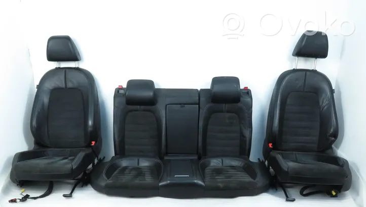 Volkswagen PASSAT CC Seat set 