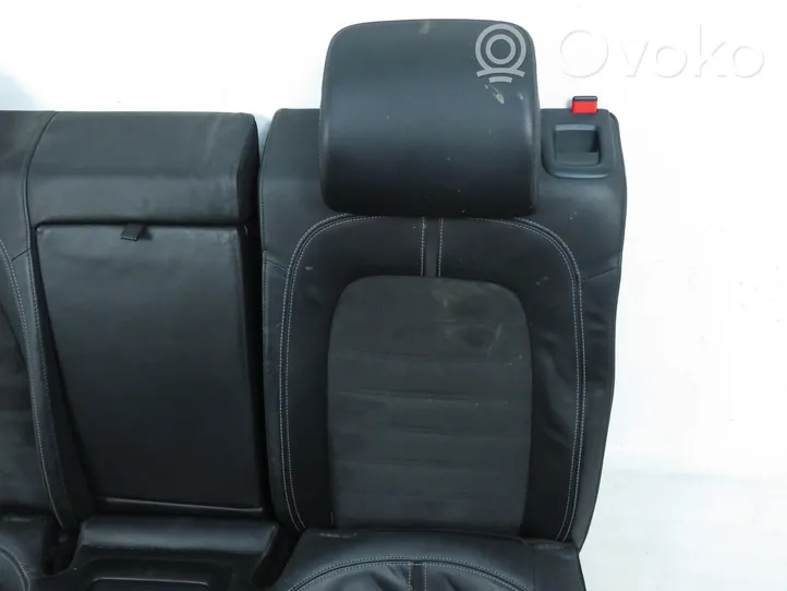 Volkswagen PASSAT CC Seat set 