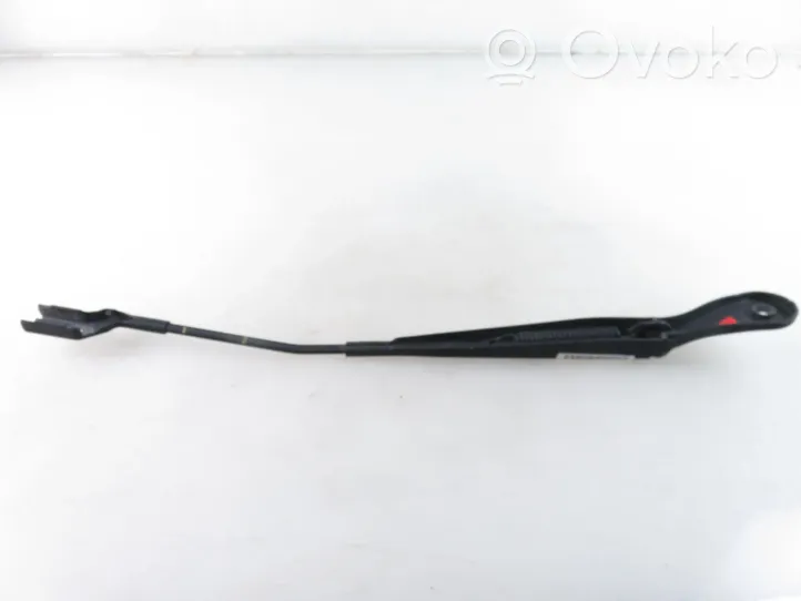 BMW 2 F45 Front wiper blade arm 