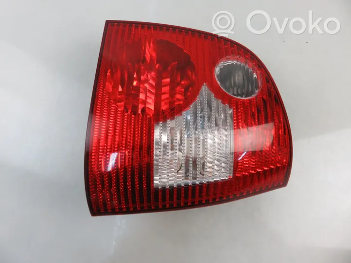 Volkswagen Polo IV 9N3 Lampa tylna 