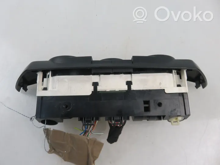 Volkswagen Polo IV 9N3 Salono ventiliatoriaus reguliavimo jungtukas 