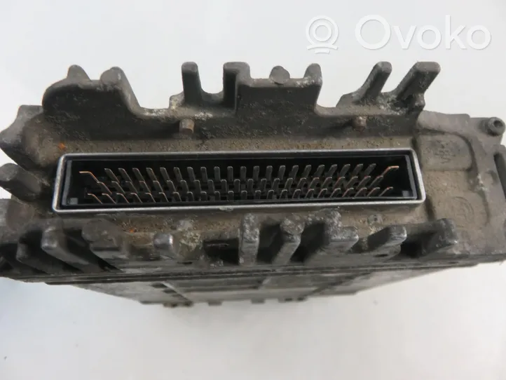 Renault Megane I Engine control unit/module 7700111552