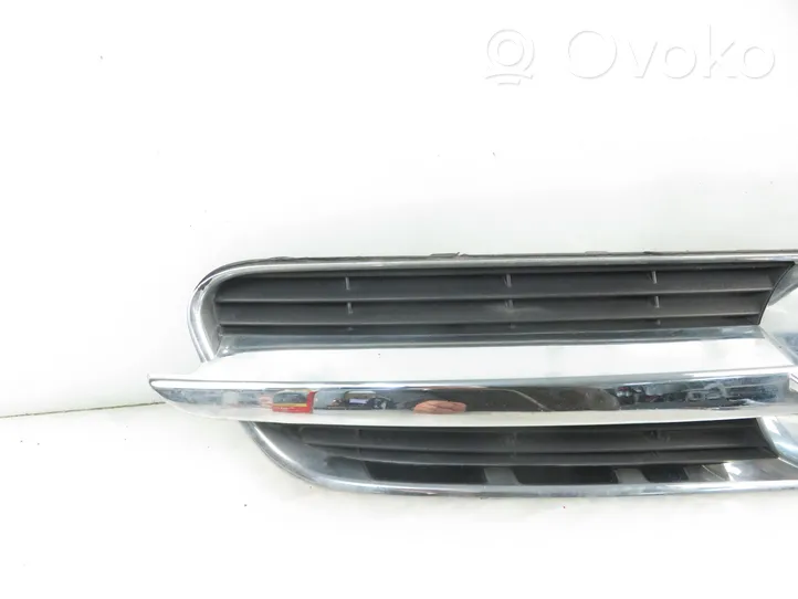 Opel Vectra C Priekšējais režģis 