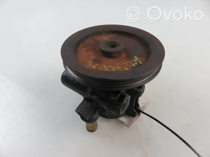 Opel Corsa B Pompe de direction assistée 