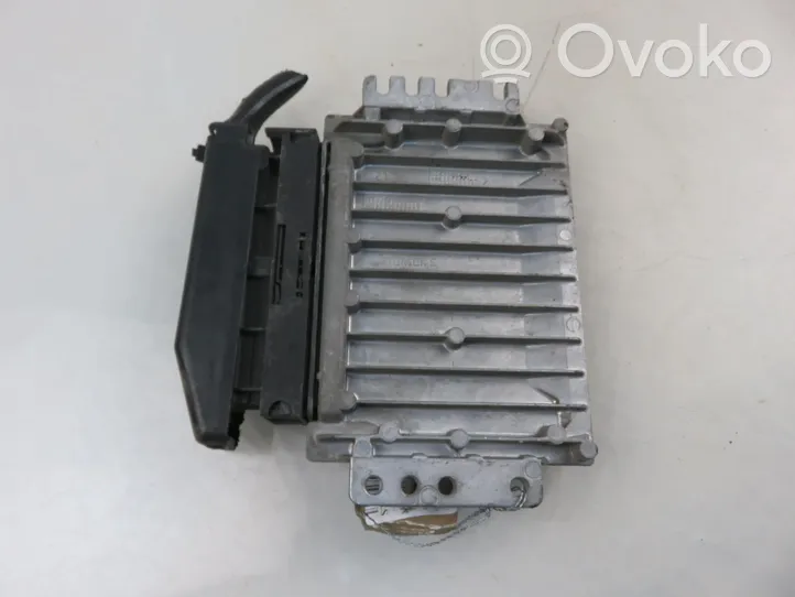 Renault Megane I Calculateur moteur ECU S110030302D