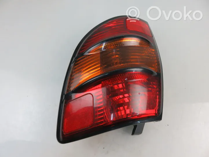 Pontiac Vibe Lampa tylna 