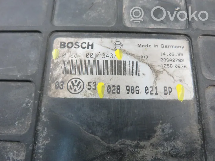 Volkswagen Golf III Calculateur moteur ECU 0281001343