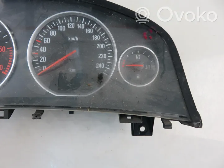 Opel Vectra C Speedometer (instrument cluster) 