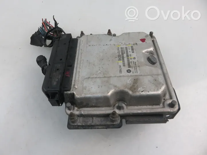 Chrysler Voyager Calculateur moteur ECU 0281011064