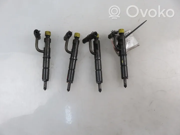 Nissan Trade Fuel injectors set 