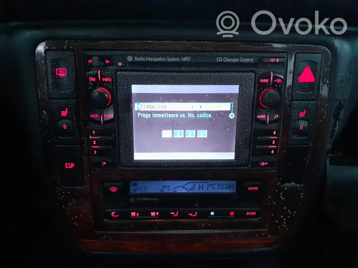 Volkswagen PASSAT B5.5 Radio/CD/DVD/GPS-pääyksikkö 