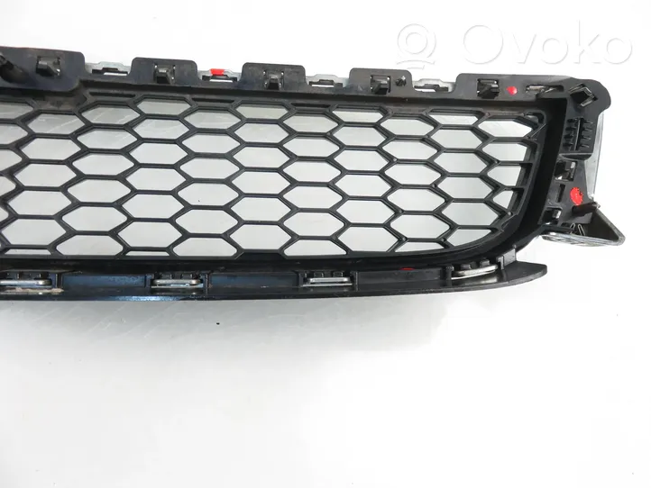 Chevrolet Captiva Grille de calandre avant 