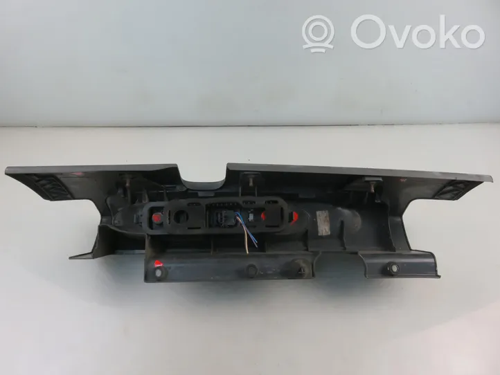 Opel Vivaro Feux arrière / postérieurs 