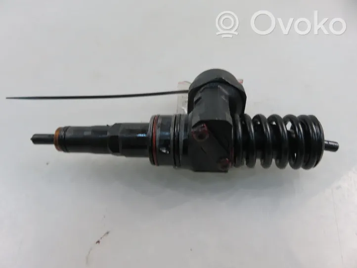 Volkswagen PASSAT B5 Injecteur de carburant 