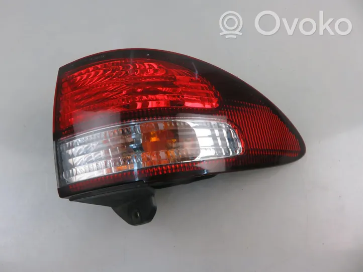 Toyota Previa (XR30, XR40) II Lampa tylna 