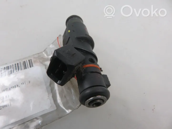 Peugeot 607 Injecteur de carburant 