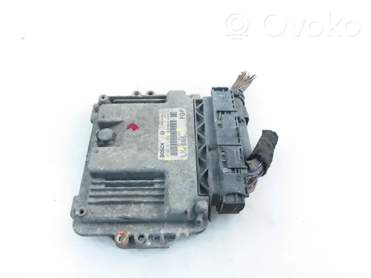Opel Astra H Engine control unit/module 0281011668