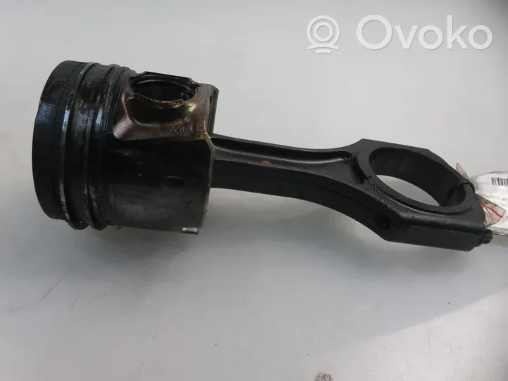 Mercedes-Benz Vito Viano W639 Piston avec bielle 