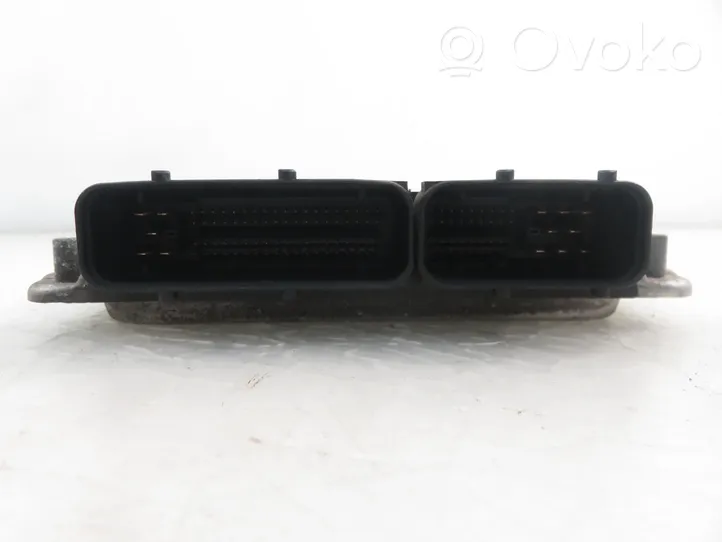 Volkswagen Golf IV Engine control unit/module 0281010497