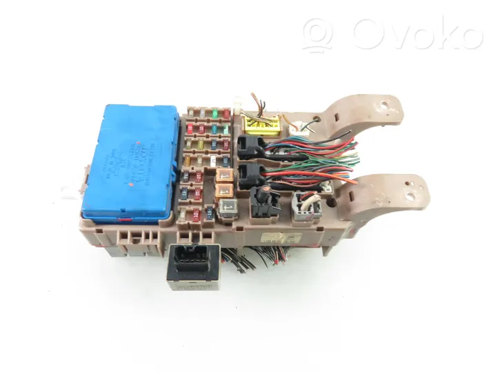 Toyota Corolla E120 E130 Module de contrôle carrosserie centrale 8198005040